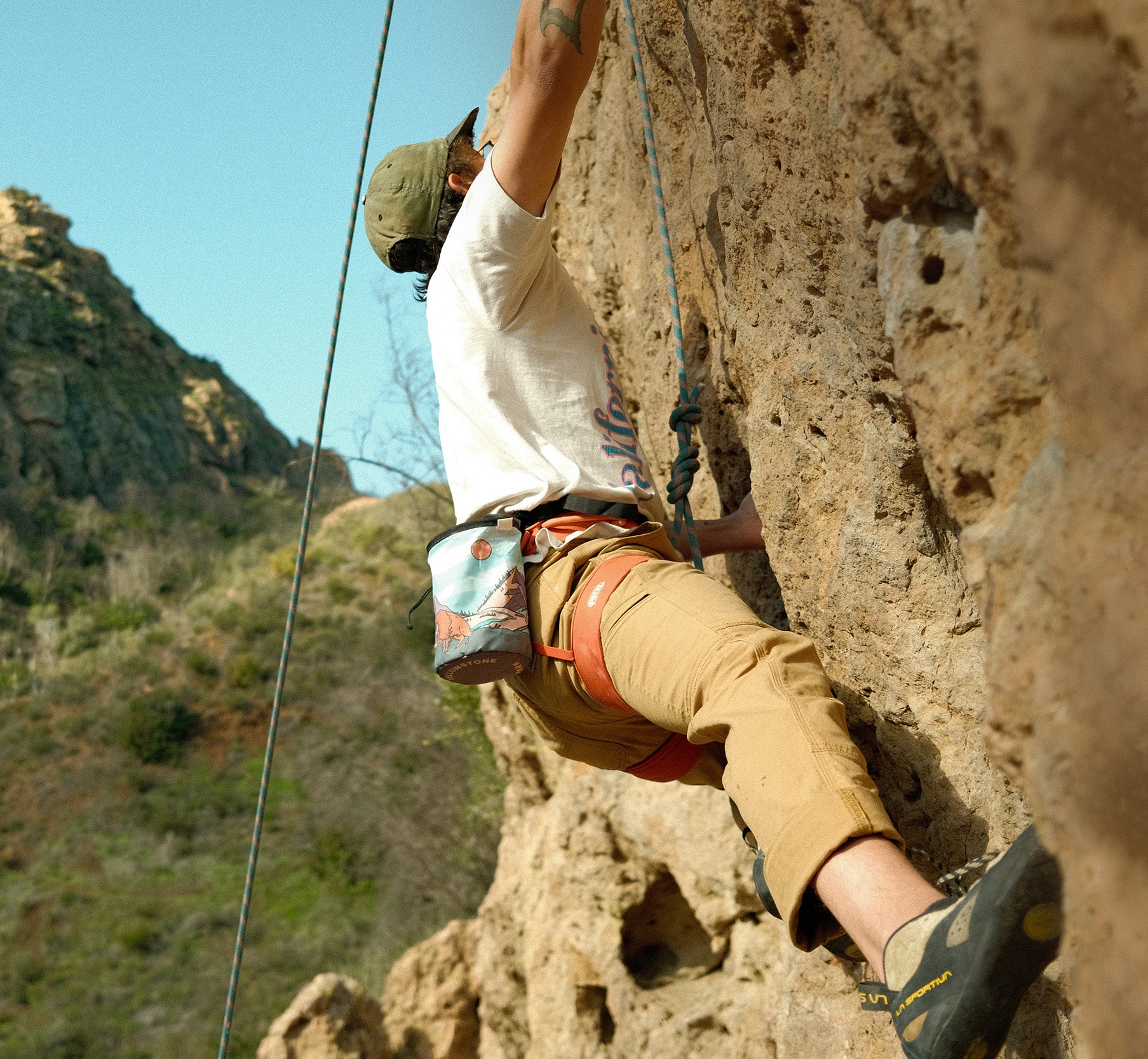 OSO Supply – Kletterkreide-Tasche für Erwachsene und Kinder,  Kordelzugverschluss, verstellbarer Taillengürtel, Indoor/Outdoor-Training,  Klettern, Bouldern oder Gewichtheben (Bryce Canyon) : : Sport &  Freizeit