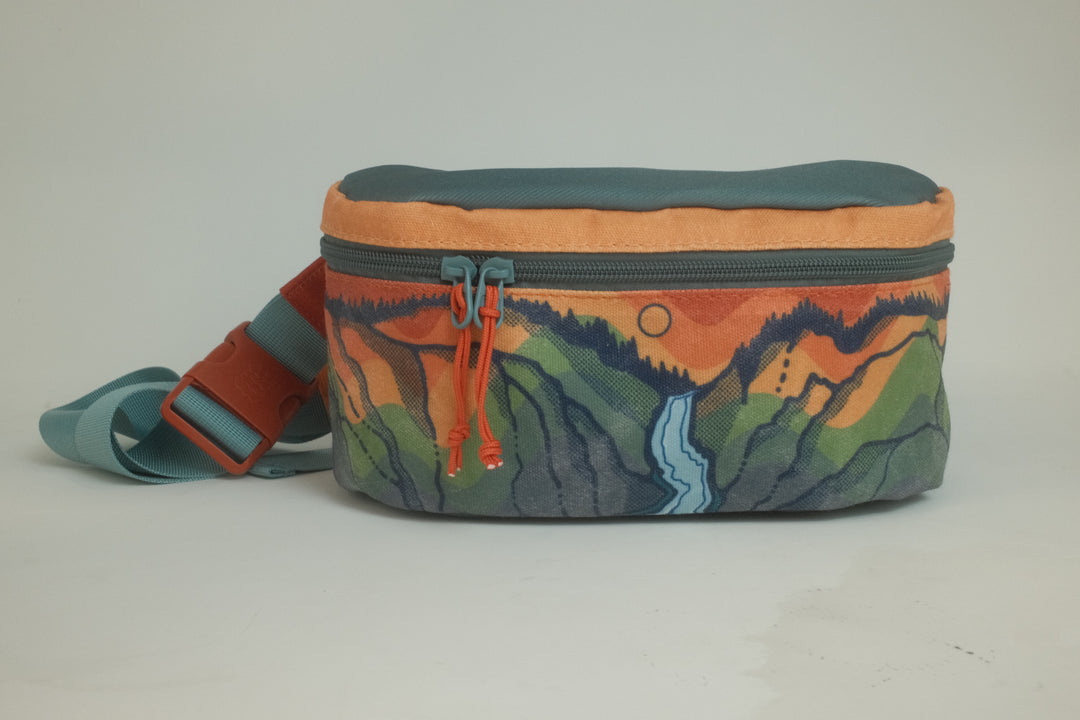 Yellowstone National Park Hip Pack