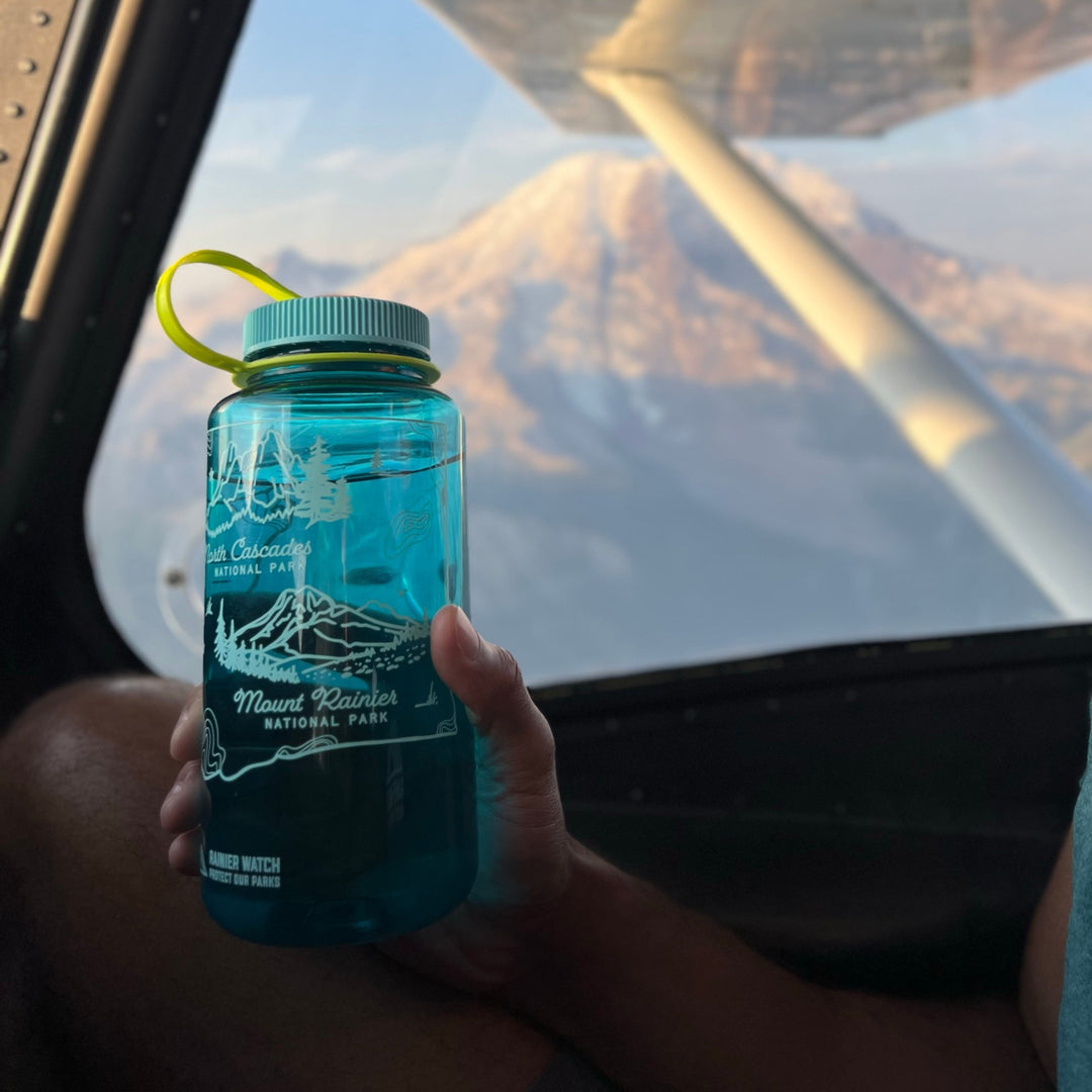 Washington National Parks - 32oz Water Bottle - Cerulean Blue + Sea Lid